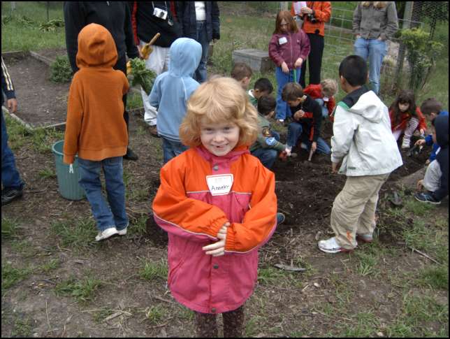 Anneka wasn't too sure that digging for worms was sooo much fun!
